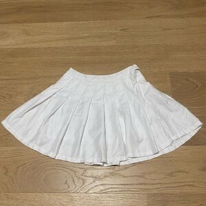 Women’s white pleaded forever 21 mini skirt small